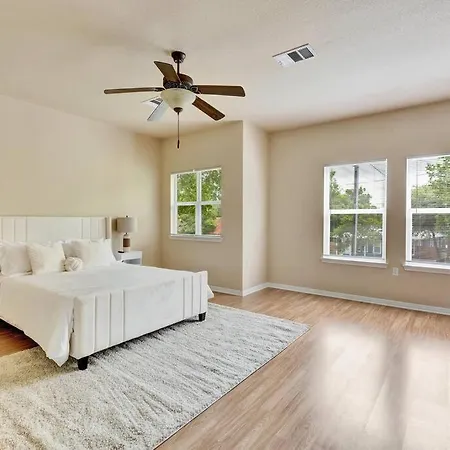 Spacious Home-Queen Suite-Game Room-Movie Room Austin Exterior photo