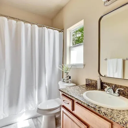 Spacious Home-Queen Suite-Game Room-Movie Room Austin Exterior photo